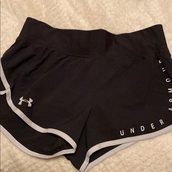 Black and white running shorts under armor - Picture 1 of 3
